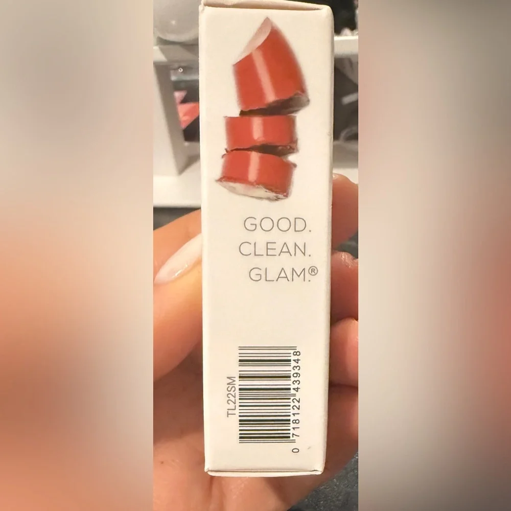 True + Luscious Cream Lipstick
